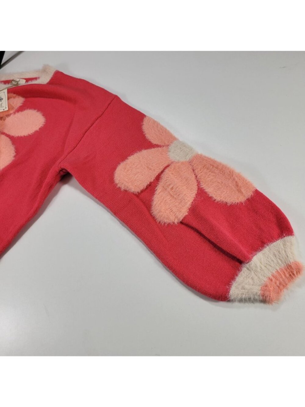 NWT Easel Coral Fuzzy Daisy Flower Print Loose Fit Knit Sweater Medium - CL004 - Picture 13 of 16